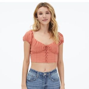 🔥3/45🔥 NWOT Textured Lace-Front Crop Top